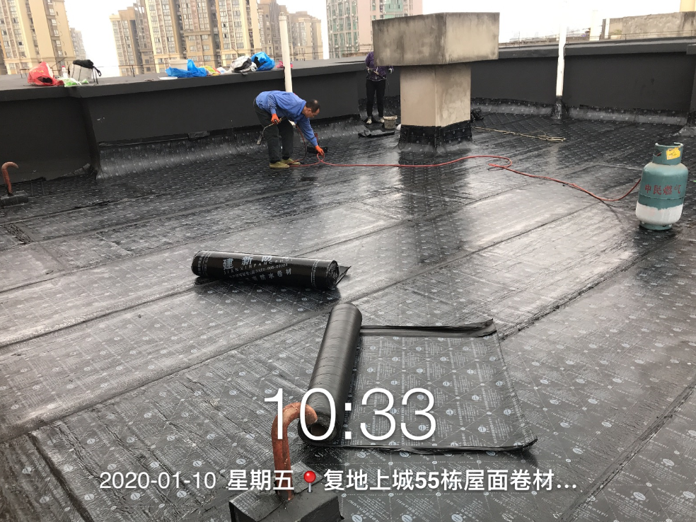 復地上城屋面防水補漏處理現場